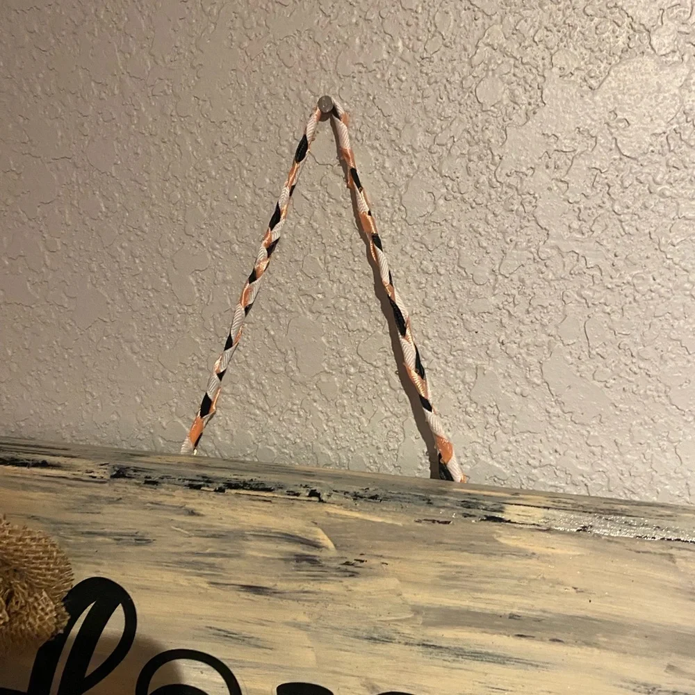 Love grows here rustic handmade sign - Picture 5 of 7